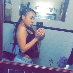 Meet your Posher, Amara